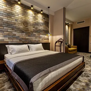 4* Otel Adamo